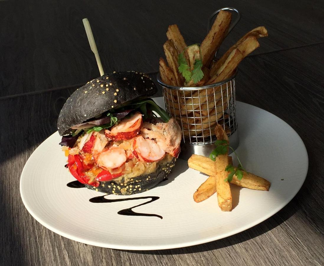 Logis Hotel & Restaurant Les Mouettes - Larmor Plage, Proche De Lorient מראה חיצוני תמונה