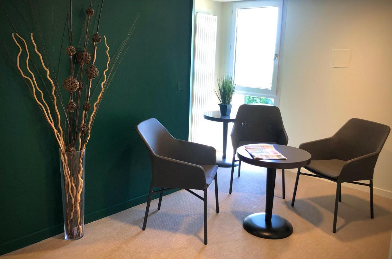 Logis Hotel & Restaurant Les Mouettes - Larmor Plage, Proche De Lorient מראה חיצוני תמונה