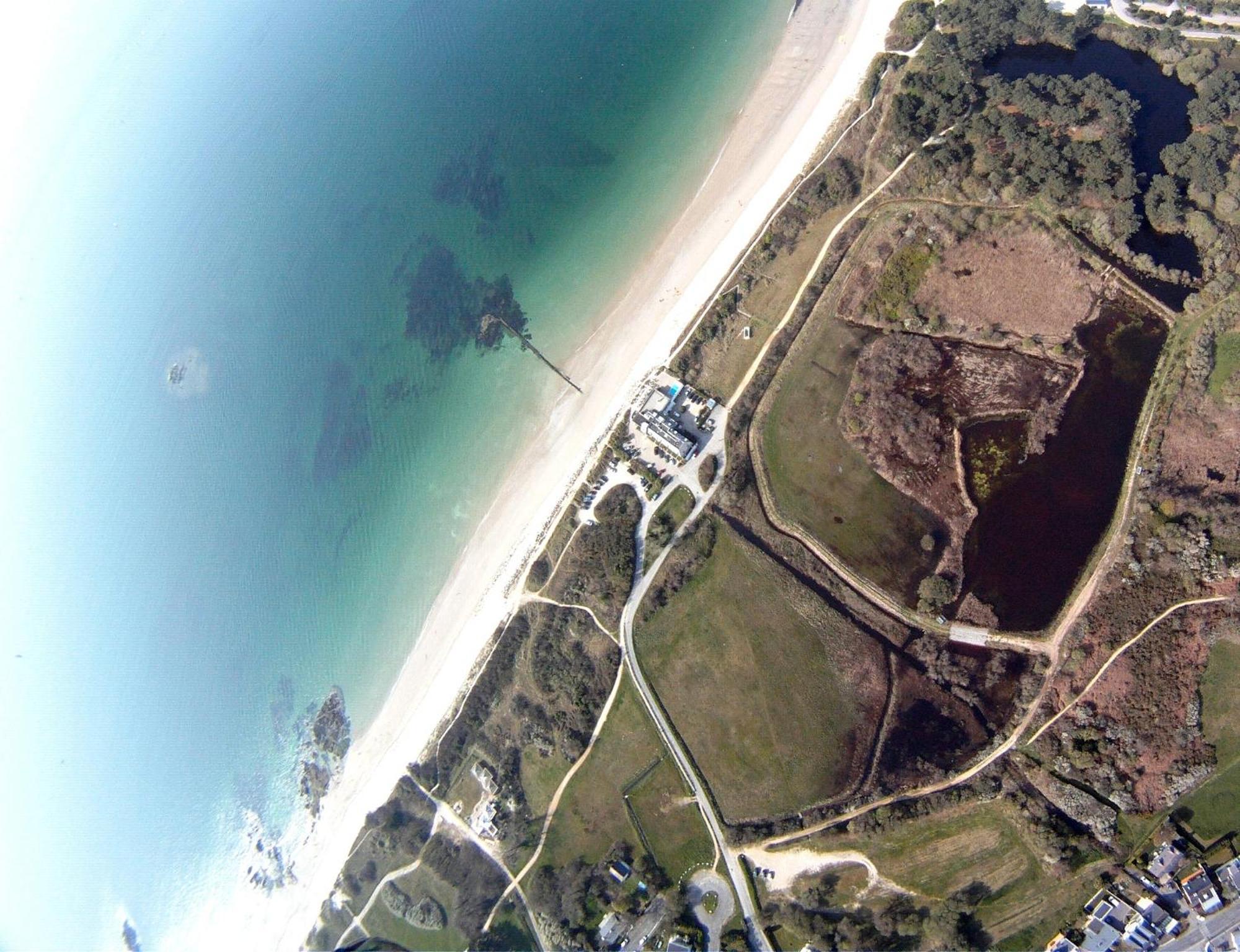 Logis Hotel & Restaurant Les Mouettes - Larmor Plage, Proche De Lorient מראה חיצוני תמונה